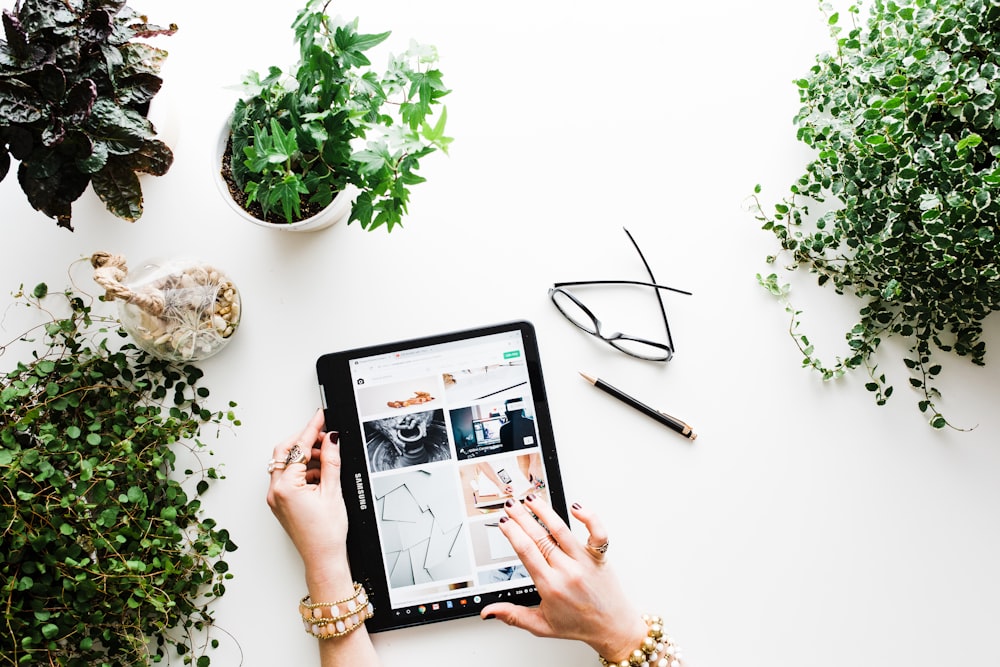Online checkout on a laptop screen